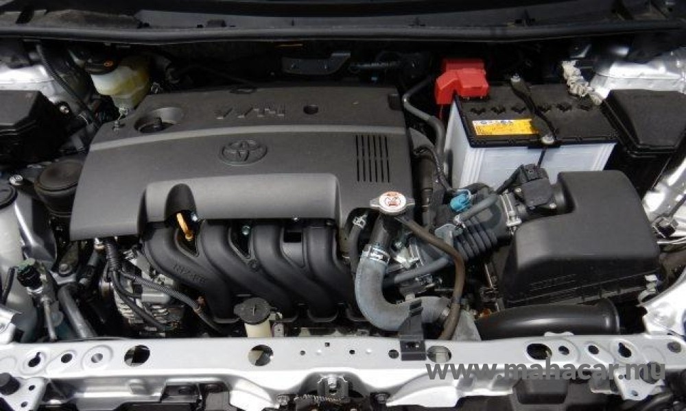 2018 Toyota Corolla Axio photo 3