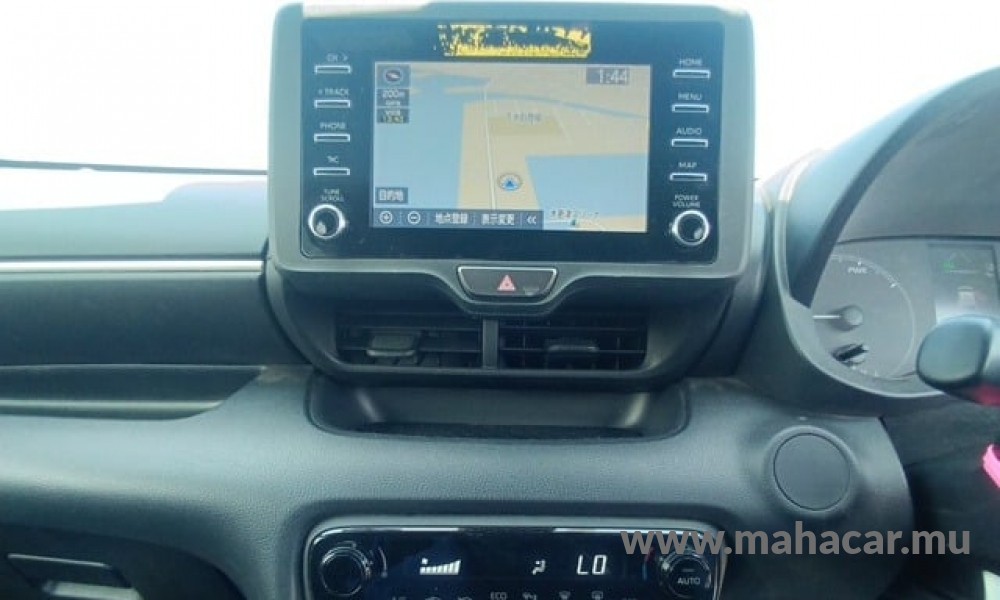 2022 Toyota Yaris Hybrid photo 7