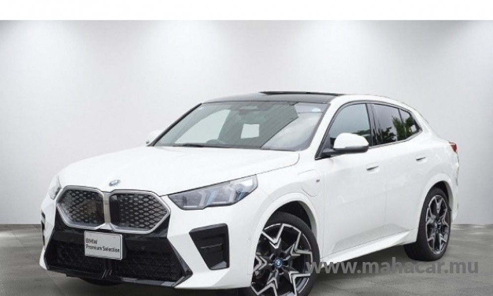 2025 BMW ix2, White