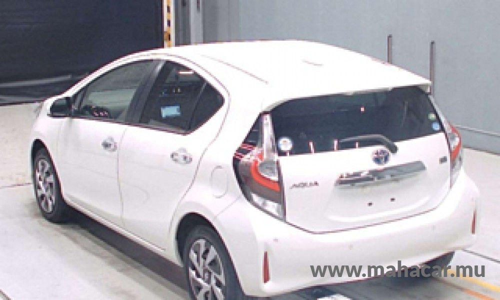2021 Toyota AQUA photo 6