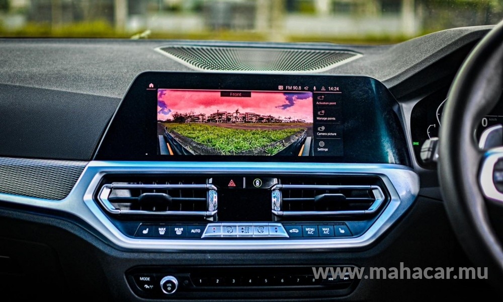 2019 BMW 330e photo 8