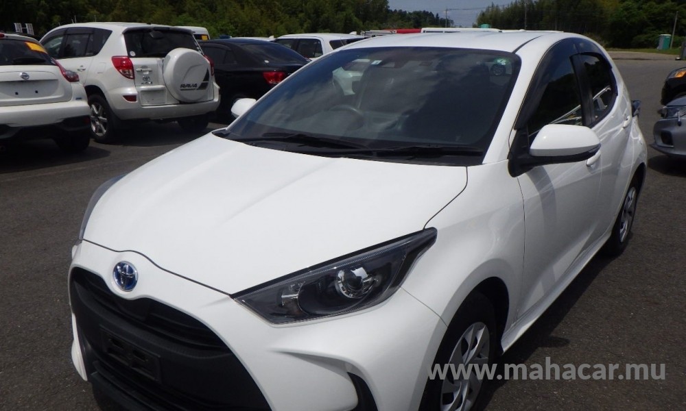 2022 Toyota Yaris Hybrid photo 6