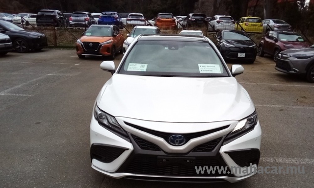 2021 Toyota Camry, White