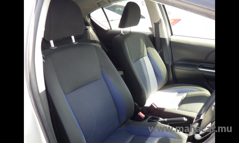 2019 Toyota AQUA photo 5