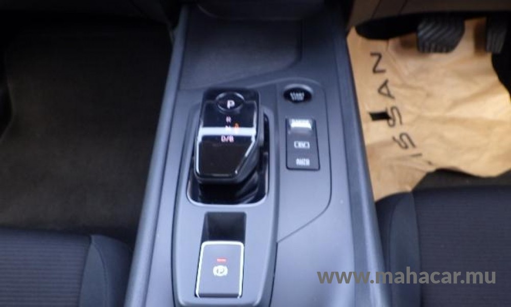 2021 Nissan NOTE E-POWER photo 6
