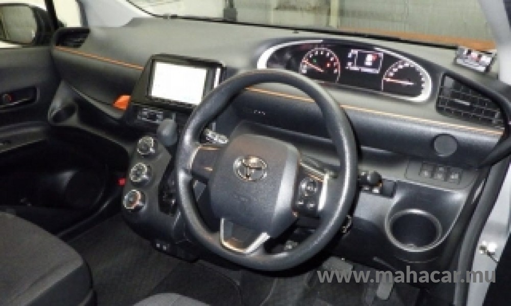 2022 Toyota Sienta photo 4